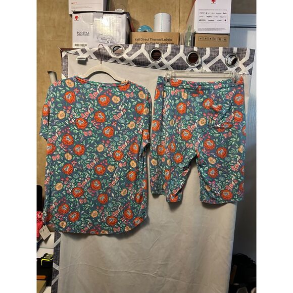 Lates By Kates Woman's Floral Pajama Set Short Sleeve Size Small - Picture 5 of 9